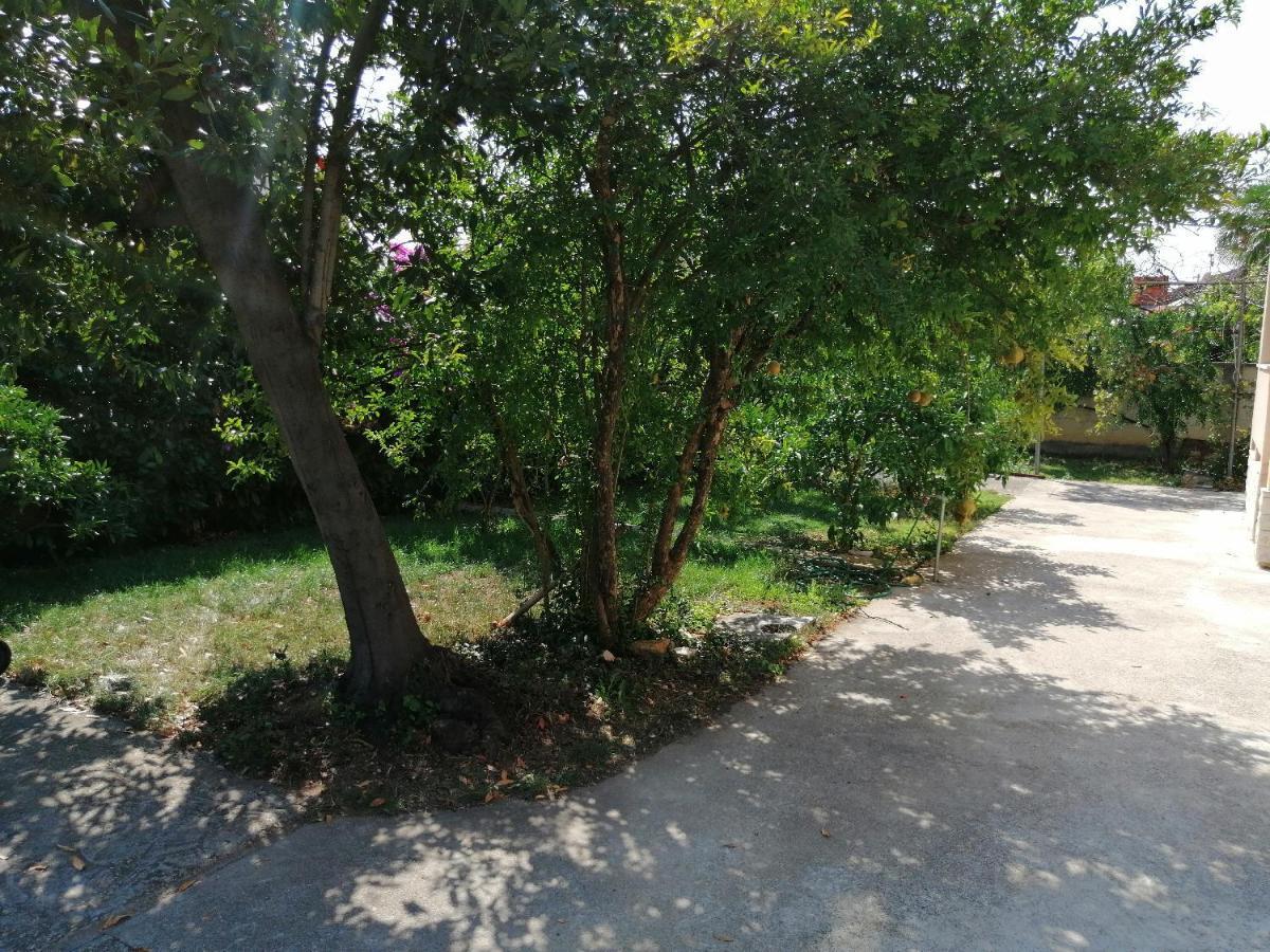 Tihi Apartman Zadar Buitenkant foto