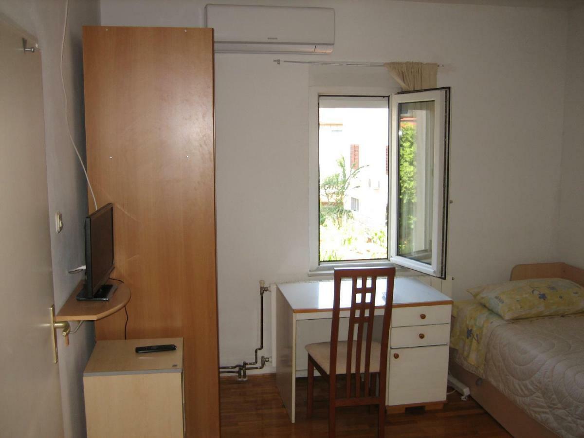 Tihi Apartman Zadar Buitenkant foto