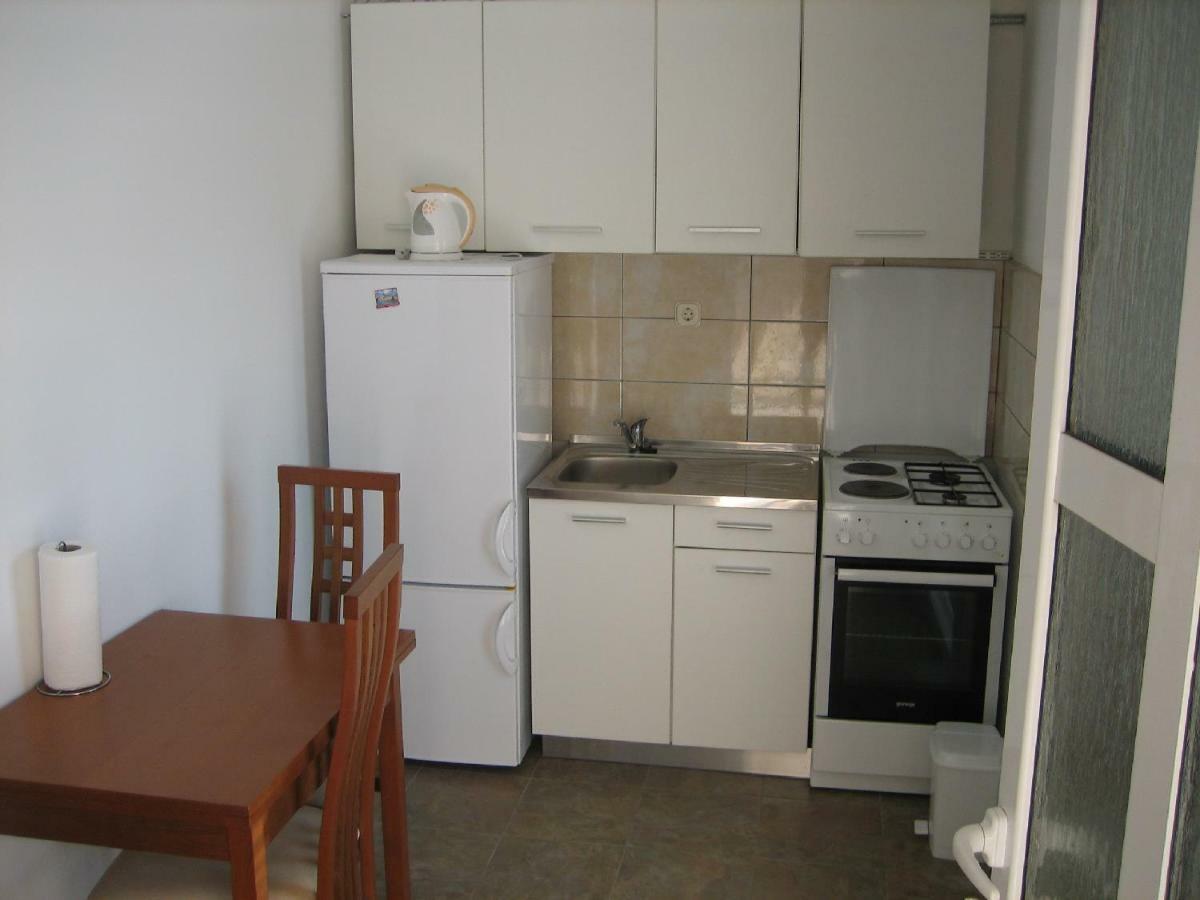 Tihi Apartman Zadar Buitenkant foto