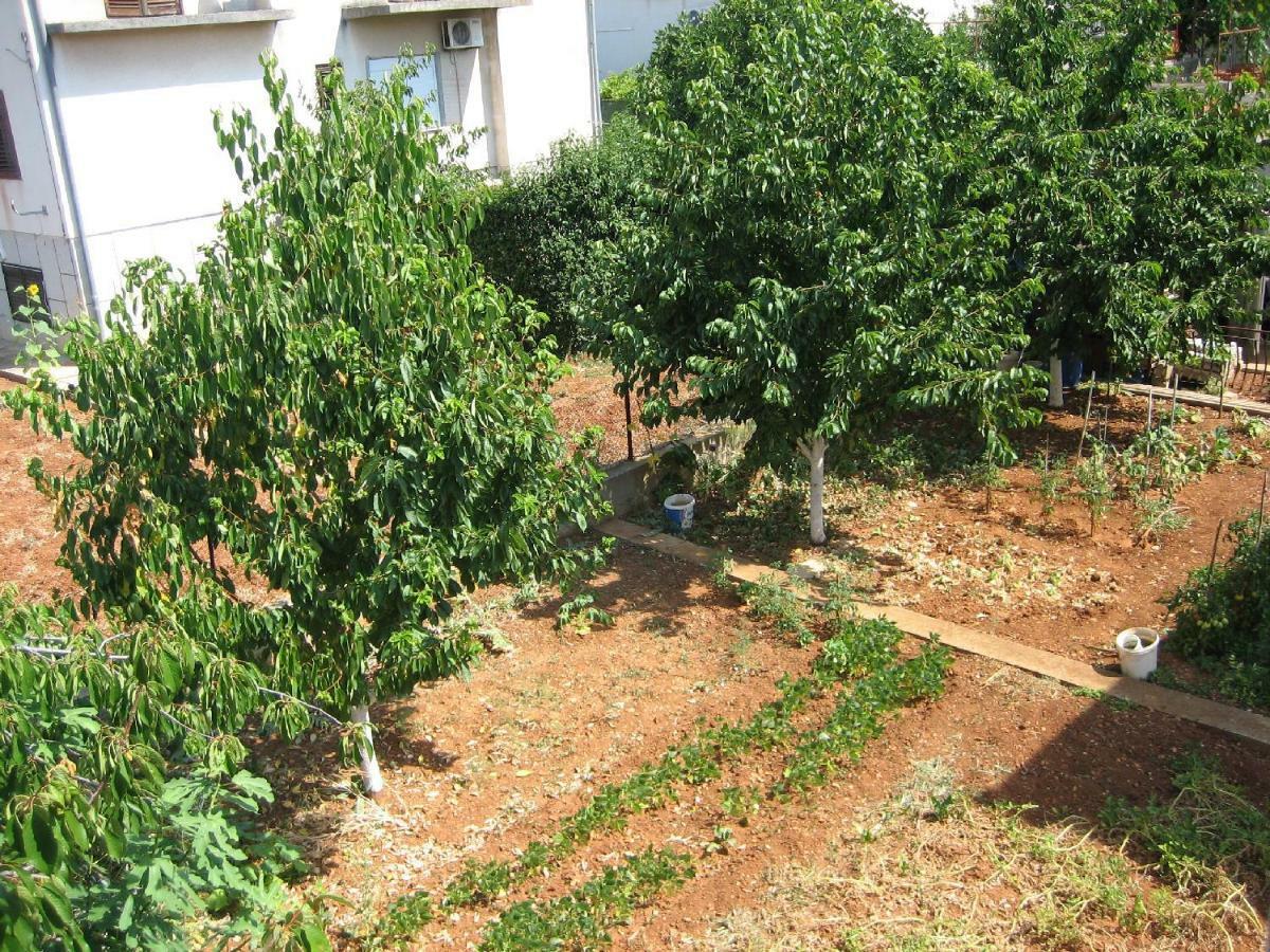 Tihi Apartman Zadar Buitenkant foto