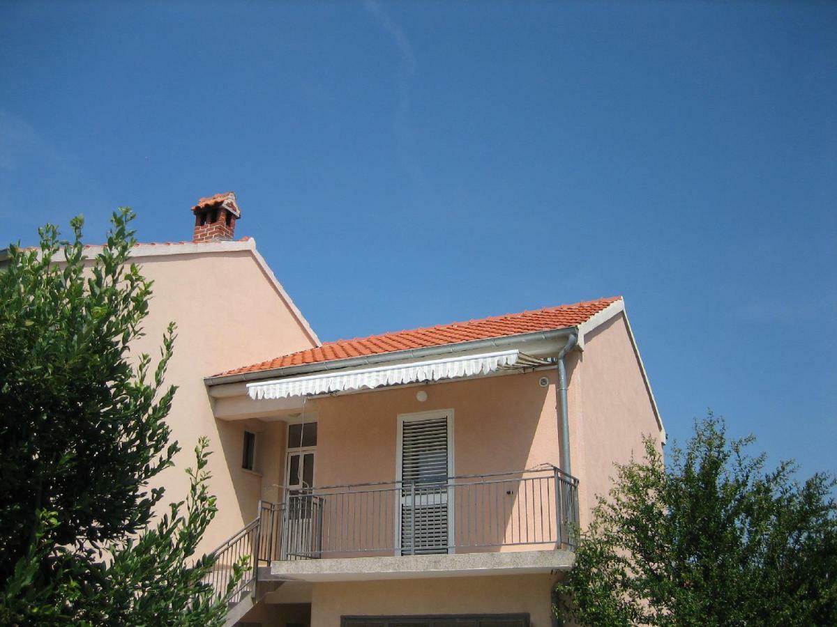 Tihi Apartman Zadar Buitenkant foto