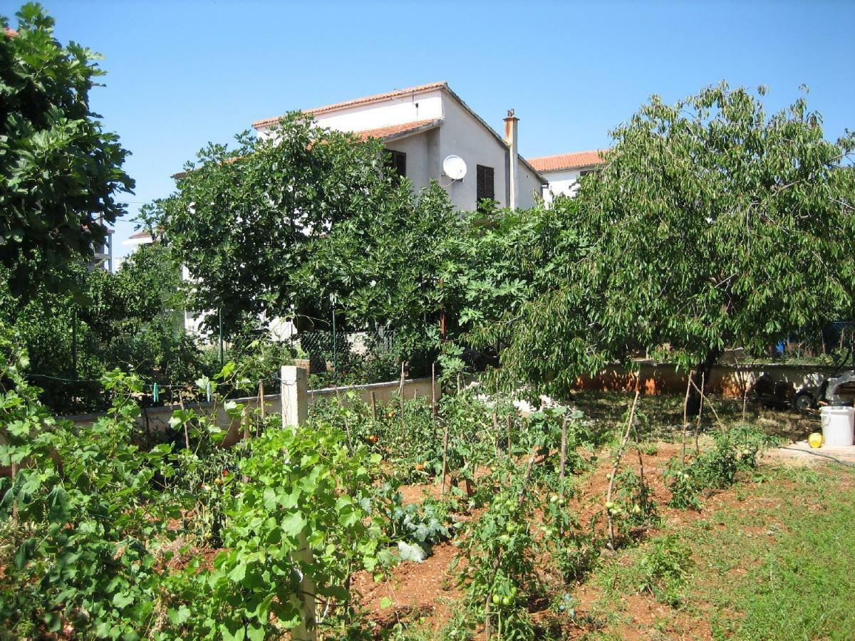 Tihi Apartman Zadar Buitenkant foto