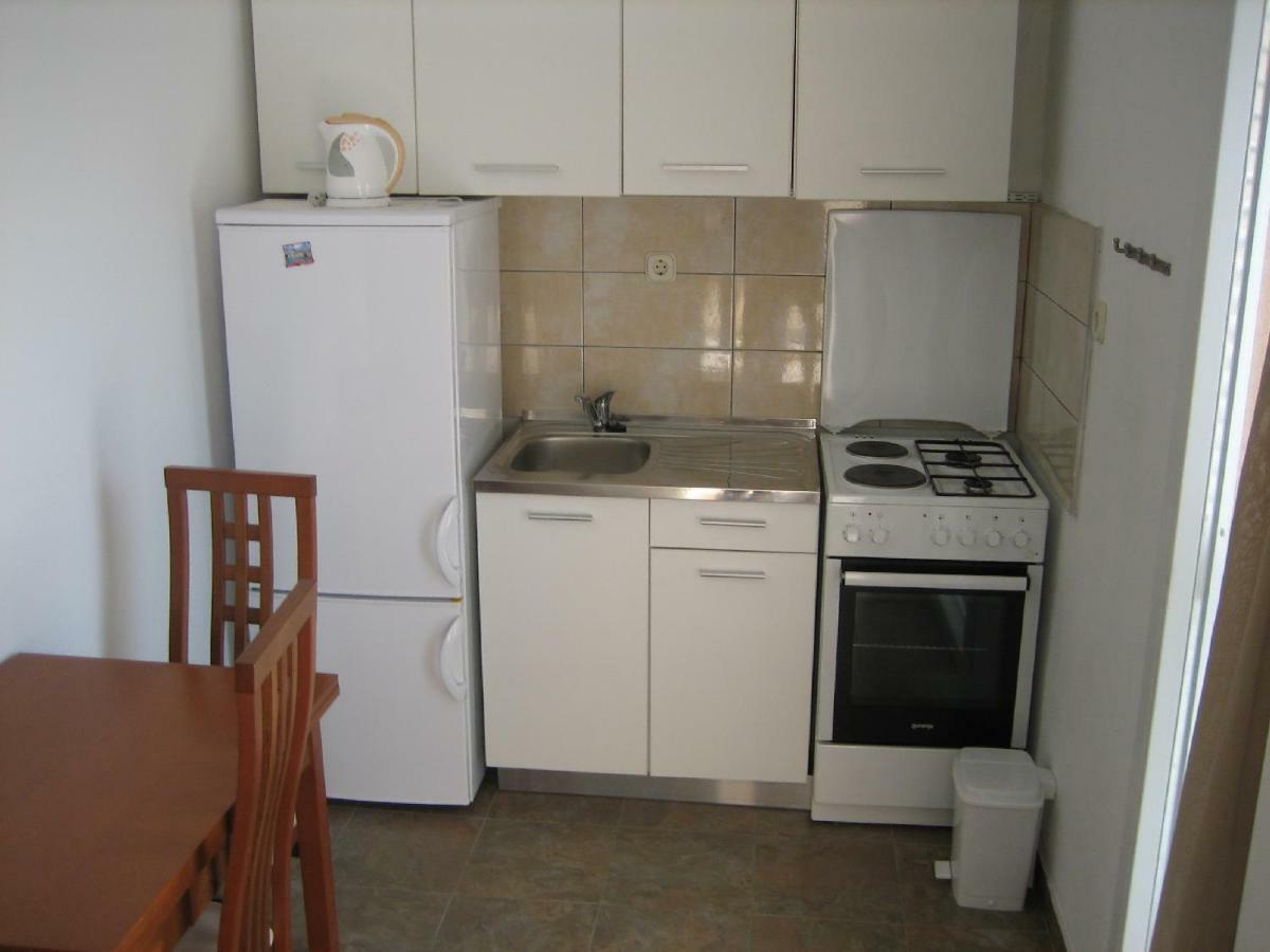 Tihi Apartman Zadar Buitenkant foto